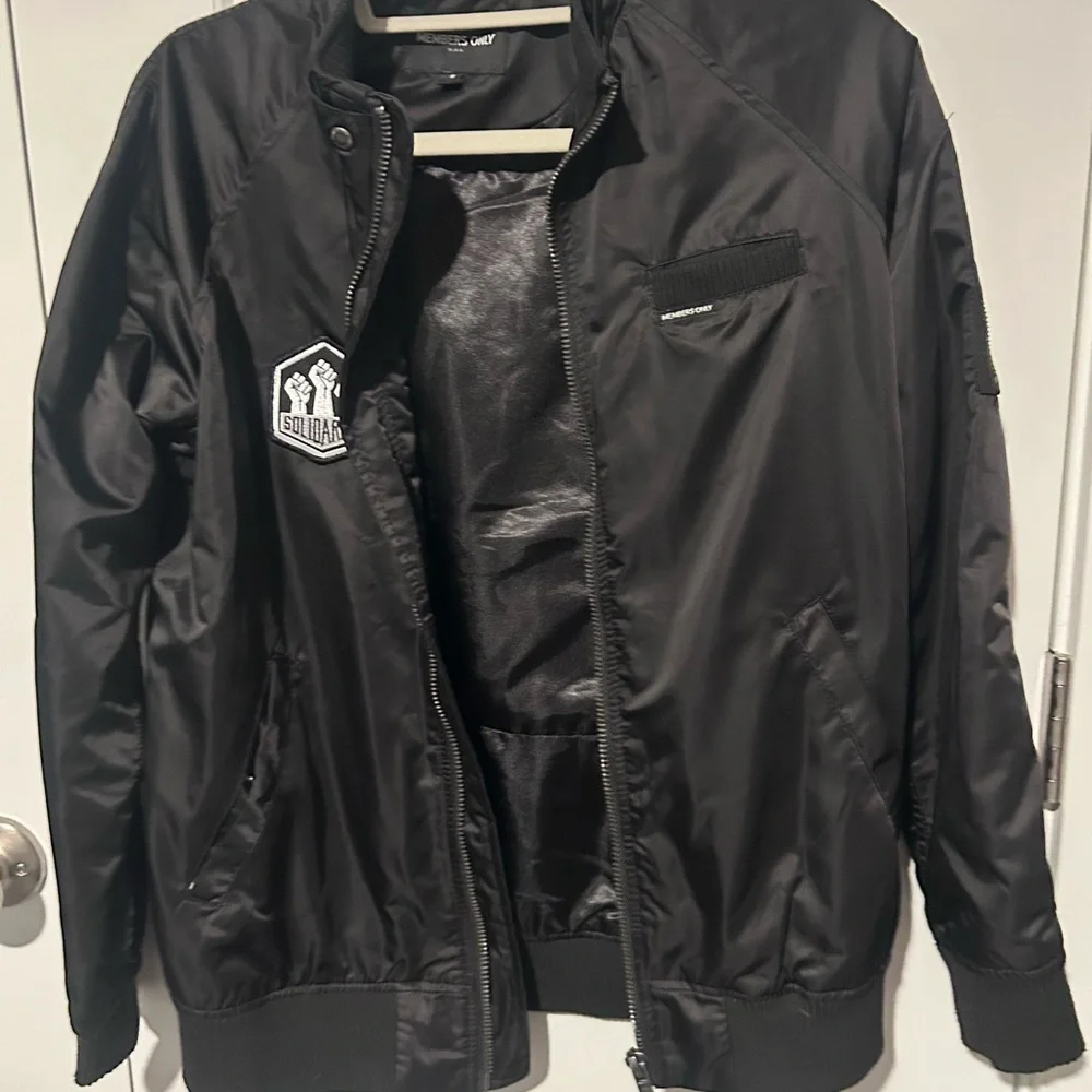 Members Only black members